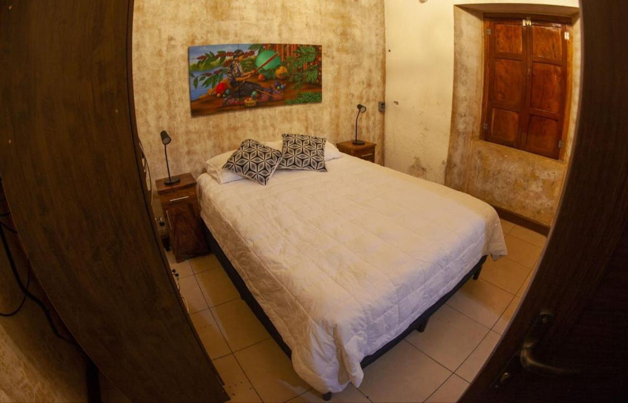 Hot Chipilin Hostel Antigua Exterior foto